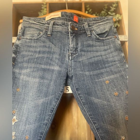 Anthropologie Pilcro and the Letterpress Size 26 Hyphen Fit Embroidered - Picture 9 of 14